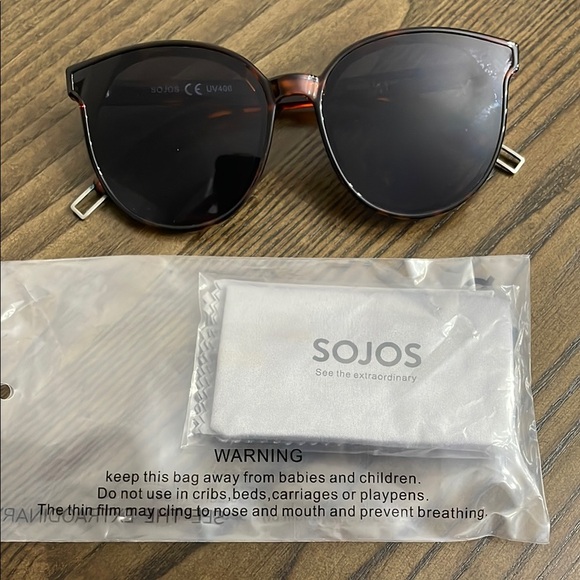 Stylish SOJOS Tortoise Sunglasses - Picture 4 of 7
